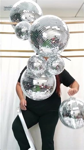 This NYE #tablescape was designed with one goal: maximum visual impact with minimal labor time. 🥂✨