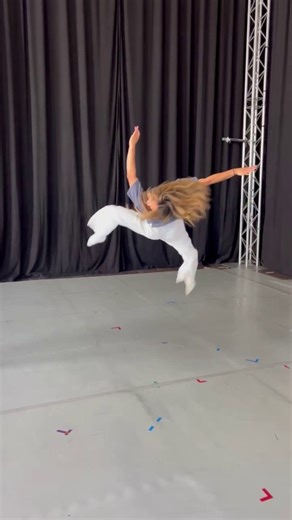 Join us for open company class! 🤸 We’re very excited to be opening up our doors for company class again this August to professional dancers or dancers in training. Join our company members for a lively and challenging class for 90 minutes (10am – 11.30am) in our renowned dance-circus style.⁠ 📅 with 8 days to choose from, visit our website for dates 📍 Leamington Spa, UK 🔗 https://bit.ly/3AFAPO7 | Motionhouse