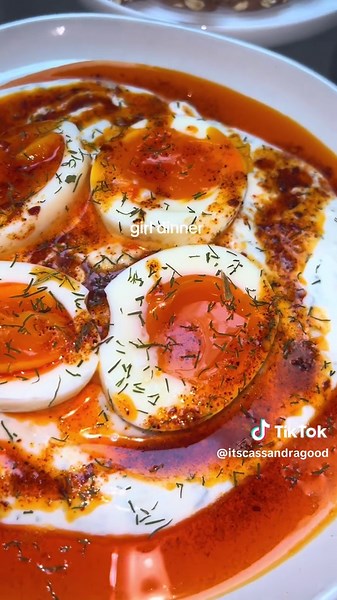 Where are my jammy egg girlies at? 🍳 #girldinner #eatwithme #foodtok #girlssupportinggirls #foodtiktok