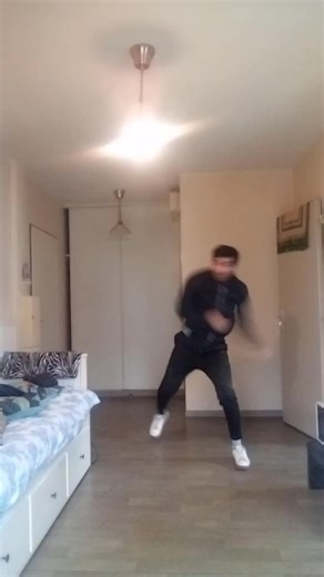 Vidéos de Chik zawya (@dzpoweryz) avec son original - 🎬JCVD TRAILER CUT🍿