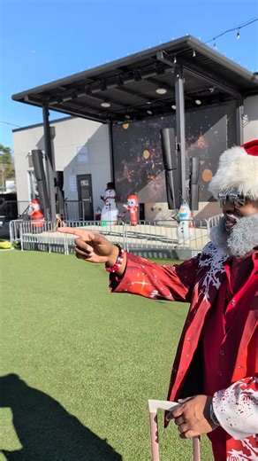 Cool. Santa is at the Edge in Homewood for Santa and the princesses. I'll see you soon | Cool Santa