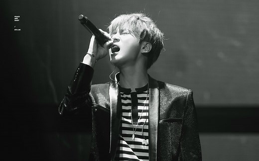 【防弹少年团】【中文字幕】Hold Me Tight-花样年华 on stage