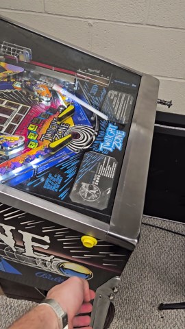 Flipper sticks after pressing button