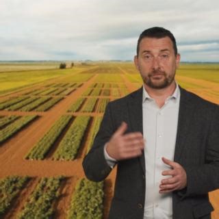 1.3M views · 2K reactions | More frequent and severe ️☔ environmental shocks are a main driver behind today’s soaring food costs and the rising number of people facing extreme hunger.  Watch to find out how helping communities predict and prepare for climate disasters is at the root of feeding a sustainable future. | World Food Programme | Facebook