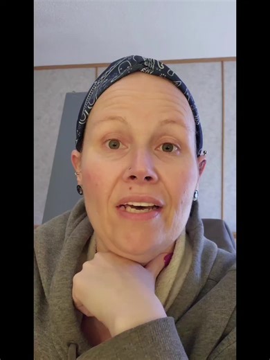 Tasting the Kaluga Hybrid from @TheCaviarCo. it was good!! definitely loved the imperial golden osetra better, but if you love kaluga, you'll love this!! #caviar #yummy #delicious #fyp