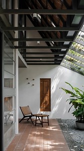 The Mansard House is a thoughtfully designed home for a young family from the Middle East who share a deep love for life and architecture. They wanted their home to reflect the elements of global architecture while staying rooted in their local context and traditions. Their interest in contemporary architectural explorations from the global south drove their desire for a design that combined modernity with cultural sensitivity. Located in a neighborhood characterized by narrow lanes and average 