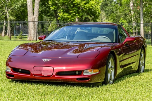 1,800-Mile 2003 Chevrolet Corvette Coupe 50th Anniversary Edition