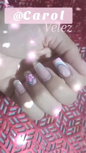 ¡🌟 Descubre a la talentosa Carol Velez ! 💅 Con su habilidad mágica, transforma tus uñas en verdaderas obras de arte. 💖 Deja que sus manos expertas te mimen y consientan con las manicuras más lindas y tiernas. 😍 ¡No esperes más para lucir unas uñas espectaculares! Agenda tu cita con Carol hoy mismo. ✨ #ManicuraDeEnsueño #PuertoGaitan #CarolVélezMagiaEnTusUñas 🎨🌸 | Realidad Local- Puerto Gaitán/Noticias
