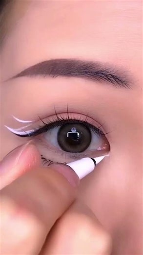 White eyeliner, Makeup Tutorial Cute Look, Skincare || Makeup Artists #shorts