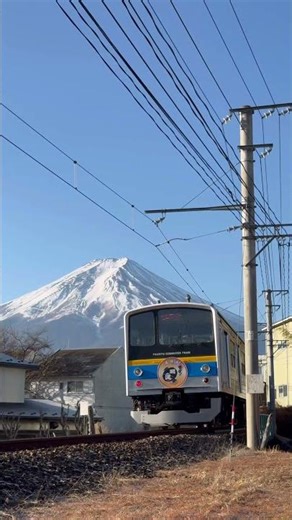 富士急行6000系と富士山絶景😍 #mtfuji #富士山 #富士急行