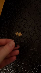 I challenge you to complete this all-black jigsaw puzzle without going crazy! 🧩😳🖤 | UNILAD