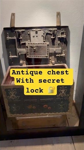 Secret lock 🔐 antique chest
