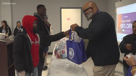 Over 50 turkeys and meals given to students in New Haven adult education program