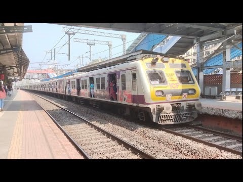 Train video Indian fastest local train railway station | Mumbai fast local train viral video