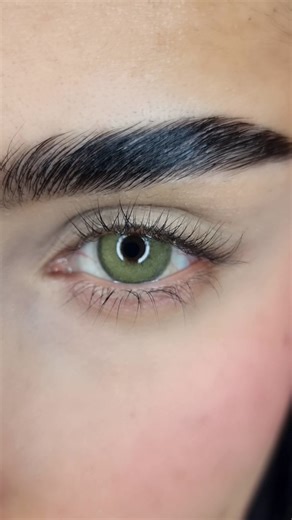 Honestly… I’m a bit lost in these green eyes 💚 Wearing Wild Green, a natural green contacts that make everyone do a double take. #coloredcontacts #prescriptionlenses #desiolenses #coloredcontactsfordarkeyes #greeneyes