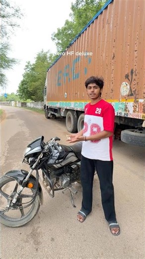 ₹20 ke Petrol me HF Deluxe kitna chalegi? 🏍️🔥 #mileagetest #hfdeluxe #shorts #viralshorts