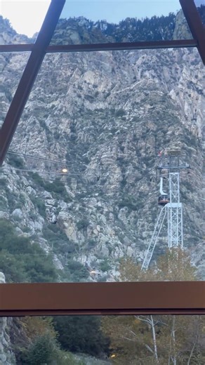 Tramway Goes and Back, California, USA #Daily Actions