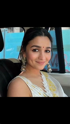 Riri on Instagram: "My pisces twins [ bollywood edits, fyp, alia bhatt, urvashi rautela, explore page, meme, janhvi kapoor, shraddha kapoor, trending, pisces] #bollywoodedits #fyp #aliabhatt #urvashirautela #funny #janhvikapoor #shraddhakapoor #explorepage #pisces #viral #trending #girls"