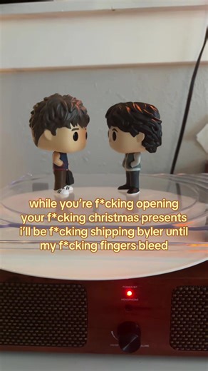 pretend that they’re spinning on the actual vinyl #byler #strangerthings #xmas #willbyers #mikewheeler