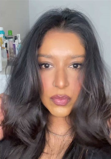 Let’s do my makeup together 💋 Products used : @NYX Cosmetics Arabia Bare with Me concealer @rimmellondon Multitasker @Charlotte Tilbury Airbrush flawless foundation @Huda Beauty Easy Blur foundation @prāna P1 foundation brush and P2 cream contour and blush brush @makeupbymario contour stick @hudabeautyshop Blush filters Intense guava and Bubble gum @Natasha Denona concealer Easy Bake loose powder in UbE birthday cake @Kylie Cosmetics powder blush @Anastasia Beverly Hills brow powder @Benefit Co