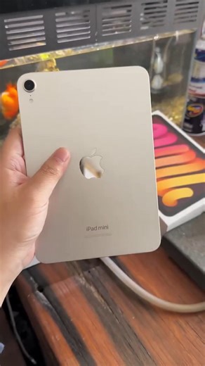 iPad Mini A17 Pro Unboxing
