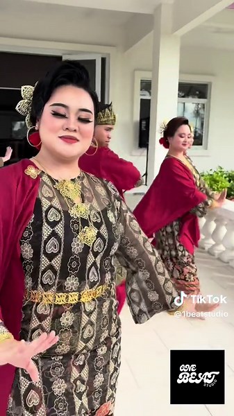Behind The Scene! [throwback] Practice session before performing live for SOPB CNYxRAYA 2025! Tarian Inang - Malay Traditional Dance #fypシ #tiktoksarawak #miripipol #raya2025 #tiktokmalaysia