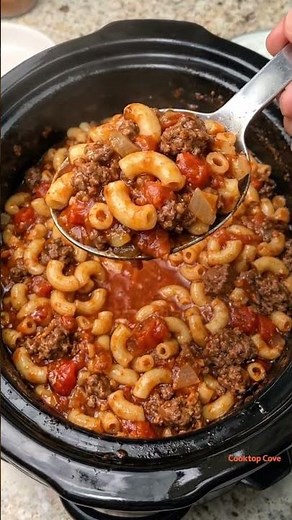 🍝 Slow Cooker Goulash