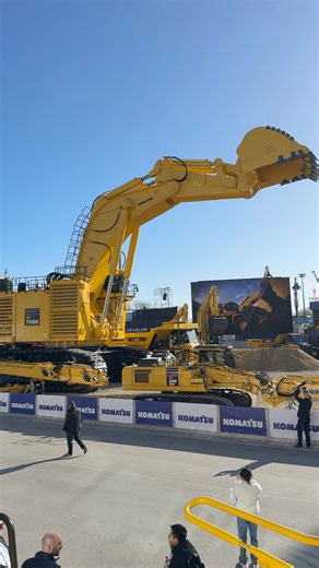 539K views · 10K reactions | The Komatsu PC7000E at Bauma 2025 | Awesome Earthmovers | Facebook