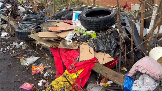 The Birmingham bin strike shows no signs of stopping as 2026 begins, leaving residents with uncollected waste piling up on the streets. Read more: https://plus.expressandstar.com/news/local-hubs/birmingham/2026/01/03/shocking-video-shows-piles-of-rubbish-on-birmingham-streets-as-bin-strike-carries-into-2026/ | Express & Star