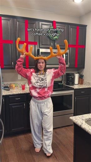 Happy Tuesday 🎄 #momtok #coffee #gardentok #fyp #momlife | Morning Coffee