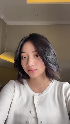 Exploring Fashion: Stylish Cardigan Outfit Ideas