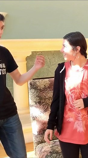 @lilhuddy's reaction to @charlidamelio getting hypnotized to think the ABC's is the Renegade is the best 🤣 #hypnosis #renegade #lilhuddy #charli #lol