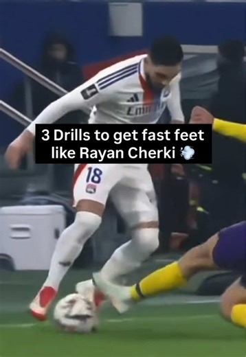 You’re not born with quick feet, it’s earned. These 3 drill variations will help develop faster feet, tighter touches and better control in 1v1 situations. Train them consistently and defenders will struggle to take the ball from you ⚡ Make sure to add these to your next solo session 💪🏽 #footballdrills #dribbling #npl #footballskills #footballtraining