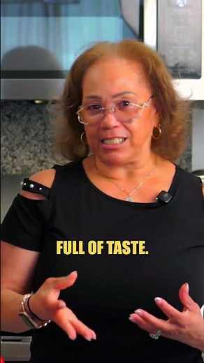 What Is Sofrito? Puerto Rican Flavor in Every Dish 🌿🧅🫑 #sofrito #puertoricanfood #flavorbase
