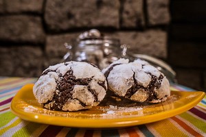 Maya Chocolate Crinkles | Online Recipe | The Maya Kitchen