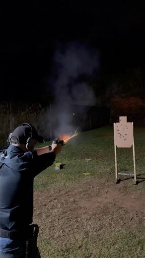 Glock G19 + Afterburner Radian no recoil #glock #afterburner #recoilcontrol #shoot