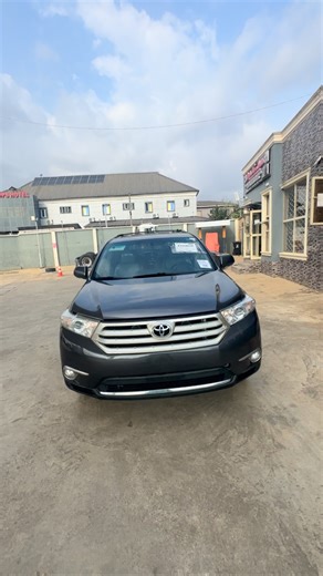 segun popoola on Instagram: "2012 direct toks toyota highlander just landed (“ 23rd December 2025 entry total accident free total firat body keyless entry thumbstart leather seats rear camera three seats row seat warmer untouched engine and gear catalyst and o2 sensor intact Location is Meiran Lagos Price is 20.5M firm. Call:08101030251 #gumptionautos #toyota #december #nationwidedelivery #fyp #gumptionautos #fyp #viral"