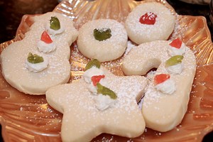 Christmas Shortbread Cookies - Bonita's Kitchen