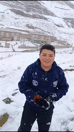 kaleybar on Instagram‎: "دیل بیلمز (دلاوران )آبش احمد #کلیبر #قاراداغ #آبش_احمد #اذربایجان #ارسباران #تبریز #قار #برف"‎