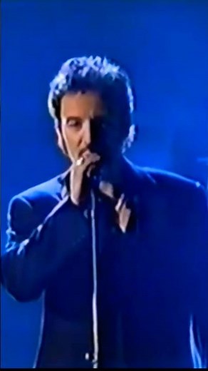 Streets of Philadelphia - Bruce Springsteen