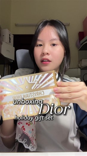 cảm ơn mẹ iu@Mẹ con Vịt hihihi #xiuling4226 #vlog #unbox #dior | Dior Unboxing