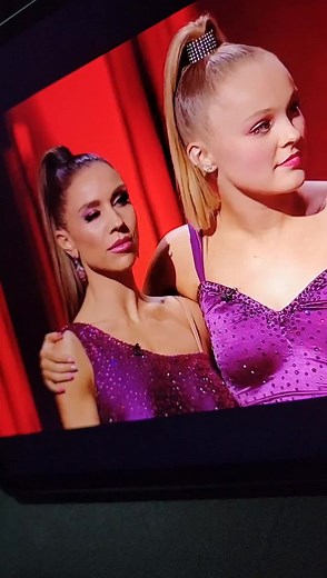 Don't take the miz! #dancingwiththestars #dwts #tyra #tyrabanks #derekhough #dance #dancers #fyp #foryou #dance #tyra #tyrabanks #themiz