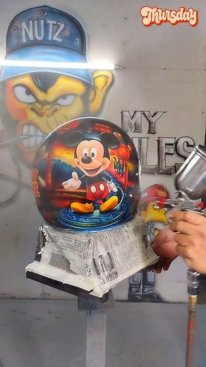 ARAI Helmet Custom Paintjob Mickey Mouse inspired😍💯🎨 #airbrushpainting #artistlife #airworkxkustomspaint #custompaintjob #helmetlovers #ThankYouLord 🙏♥️ | Jovel Comia