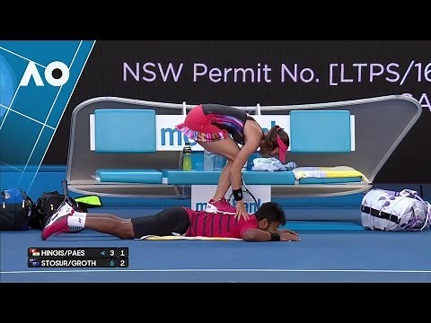 Martina Hingis always has Leander Paes' back (QF) | Australian Open 2017
