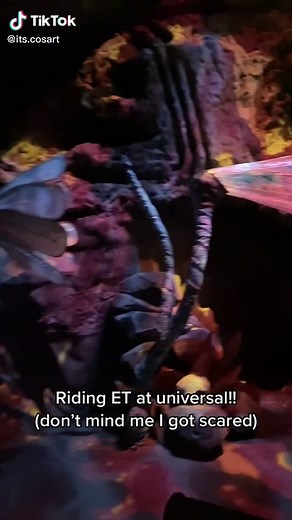 Riding ET at Universal Studios Orlando - Scary Ride Experience