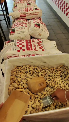 How to order Five Guys the best way #fiveguys #burger #mukbang #pov