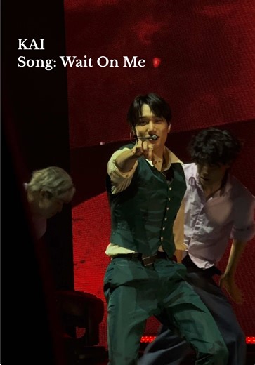 Still processing we made eye contact 😭 Easily one of my top concerts of 2025. Song: Wait On Me #kai @EXO #EXO #weareoneEXO #EXOverse #kpop