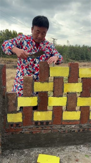 How to Lay Bricks with a Trowel? Watch This Detailed Process!