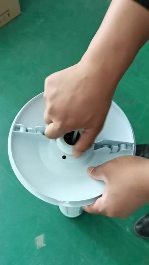 Simply Living Oscillating Tower Fan – assembling the base together