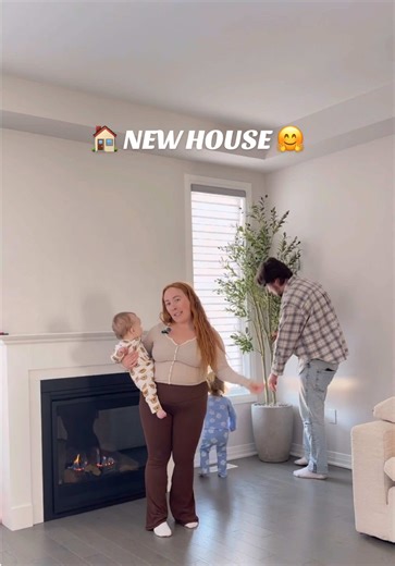 It’s MOVING DAY 🏠🤗🧡 Let’s get our family moved out of Niagara Region and back home to Waterloo Region! #moving #alexanderfamily #momsoftiktok #movingvlog